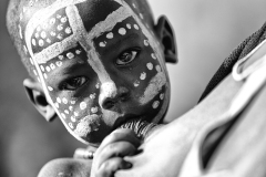 1123-A-04-42827-Surma-child-2025